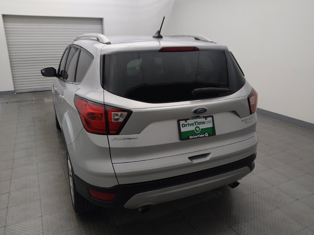 Used 2019 Ford Escape Titanium FWD image 6