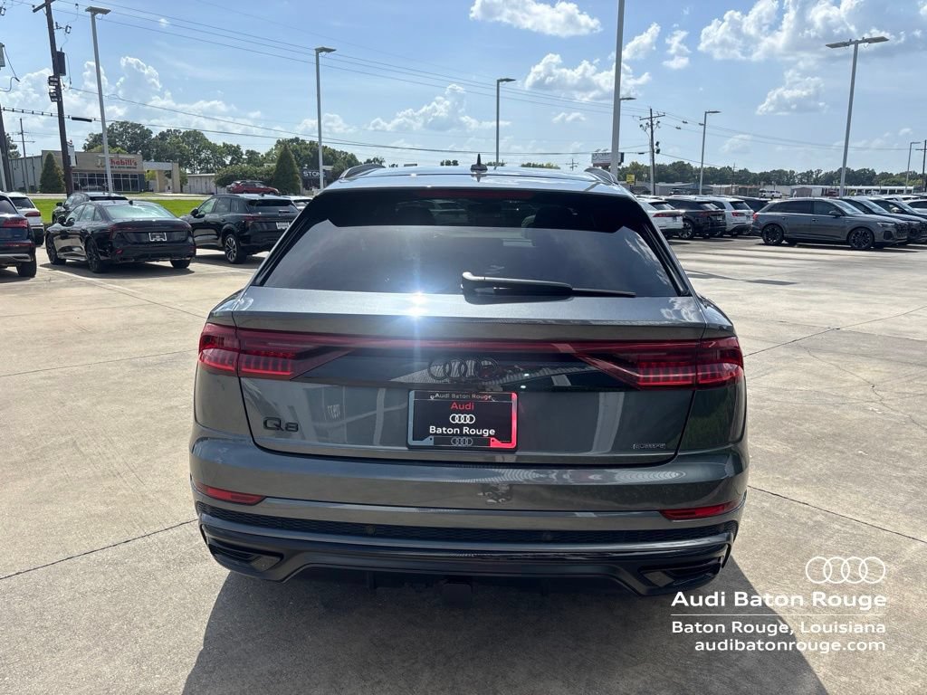 Used 2023 Audi Q8 Prestige w/ Prestige Package AWD/4WD image 7