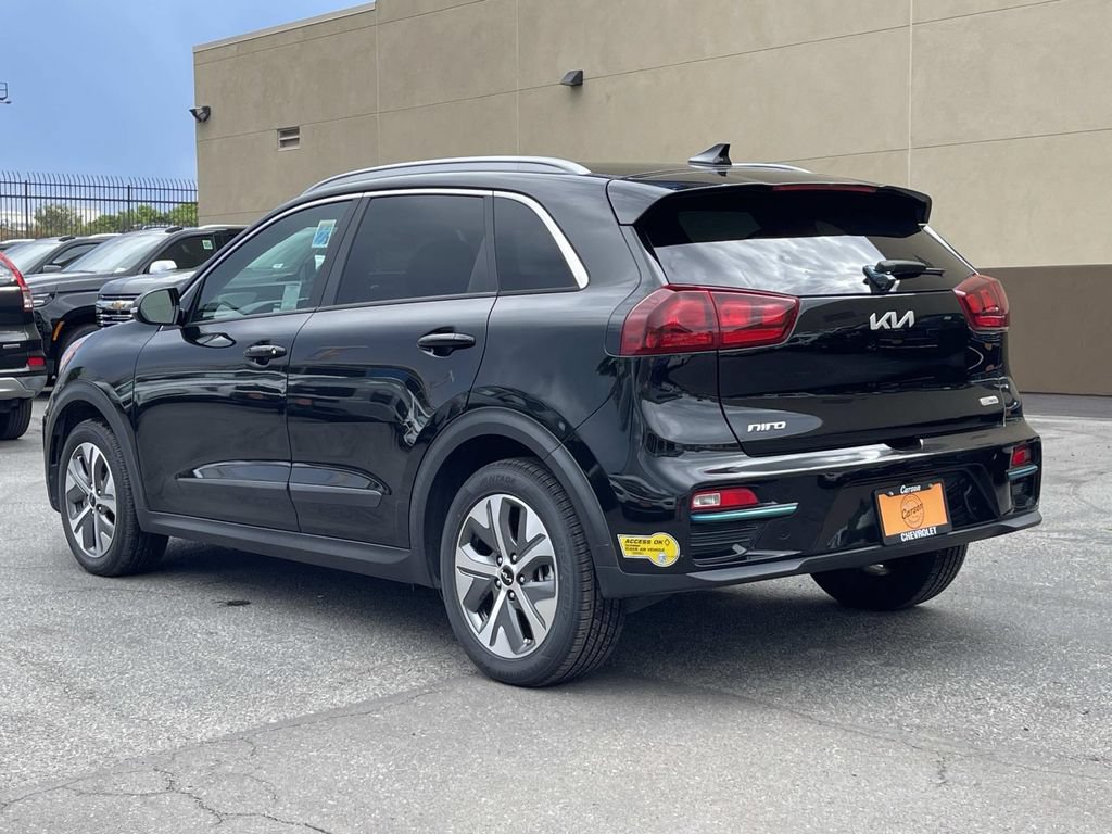 Used 2022 Kia Niro EX FWD image 4
