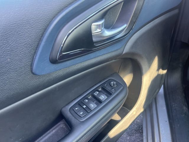 Used 2016 Chrysler 200 S w/ Comfort Group image 14