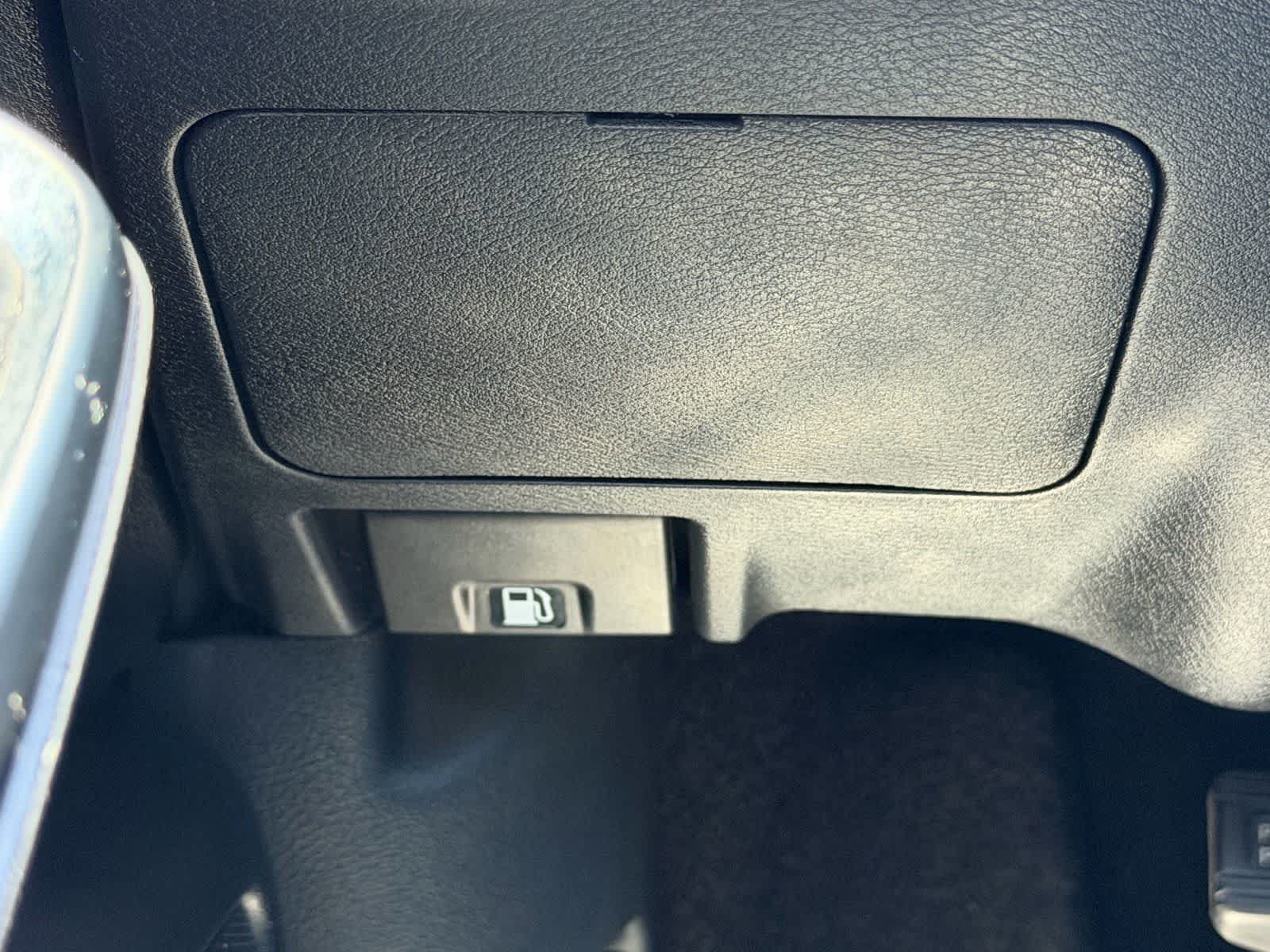 Used 2022 Nissan Sentra SR w/ SR Premium Package FWD image 24