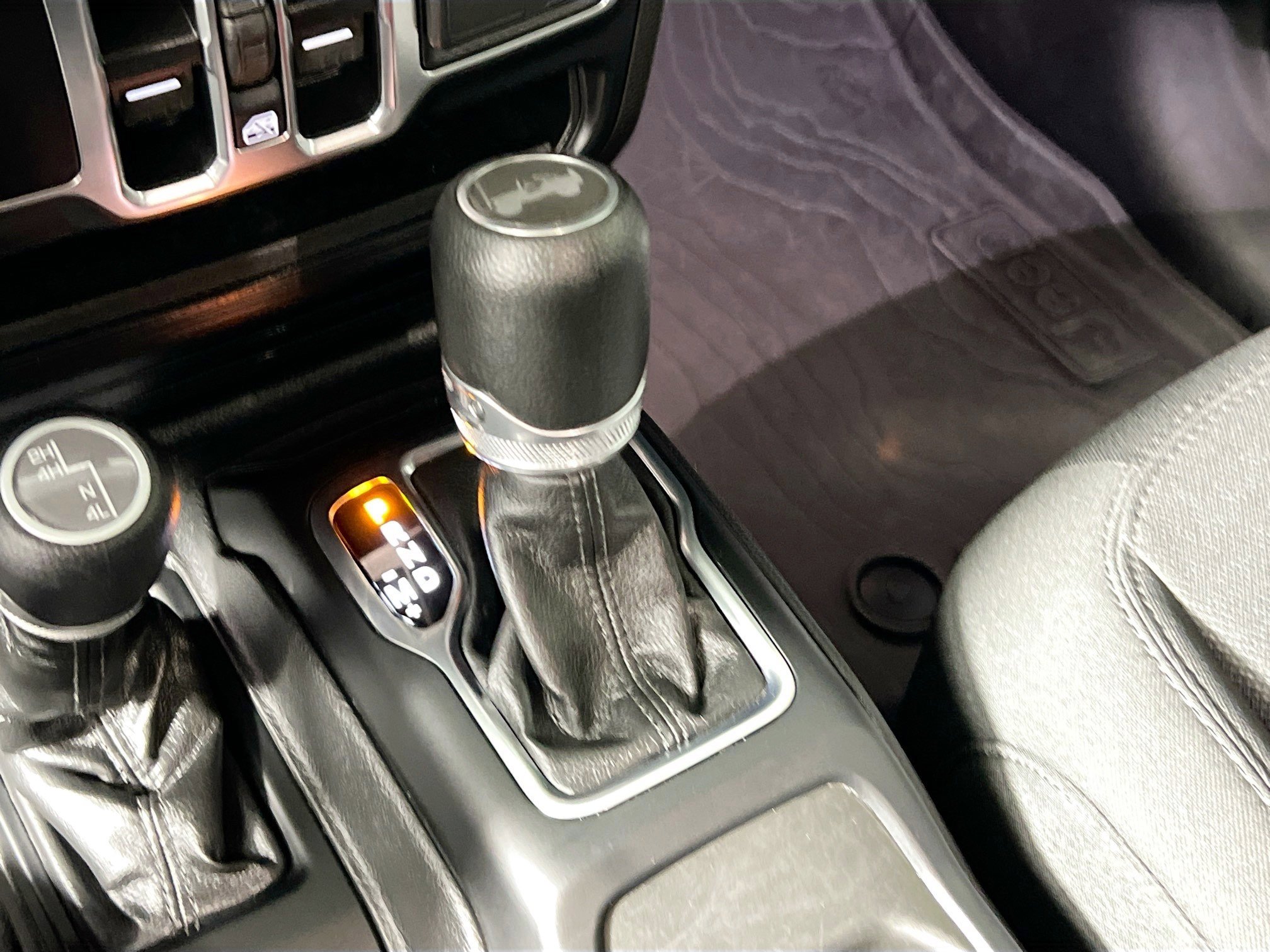 Used 2023 Jeep Wrangler Unlimited Sport AWD/4WD image 25
