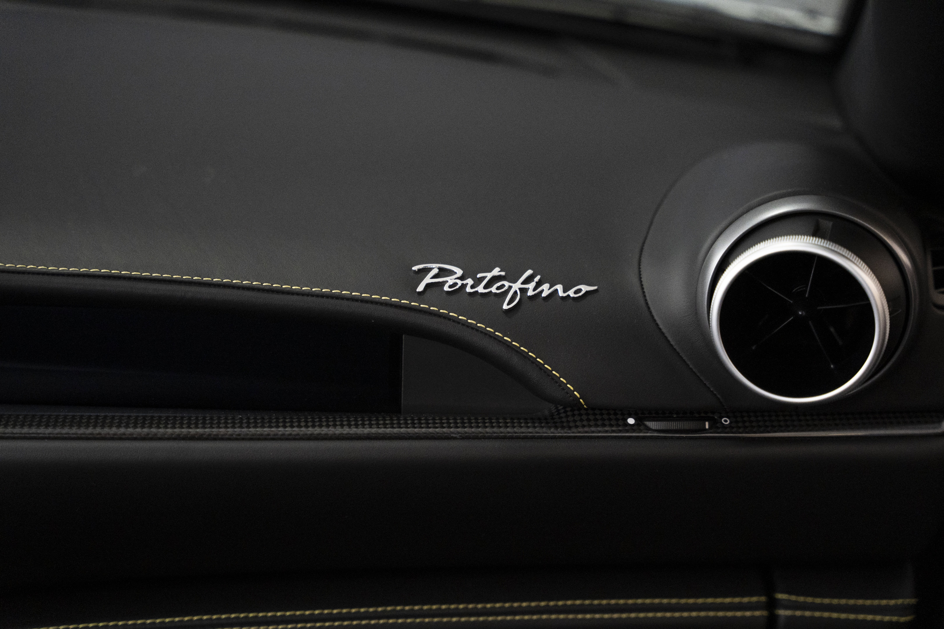 Certified 2019 Ferrari Portofino image 36