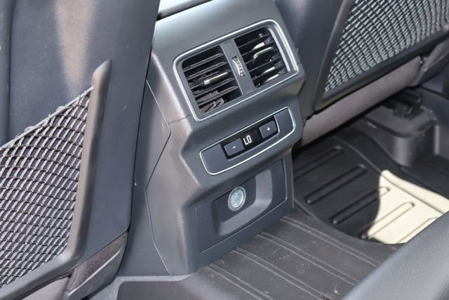 Used 2019 Audi Q5 2.0T Premium w/ Convenience Package AWD/4WD image 17