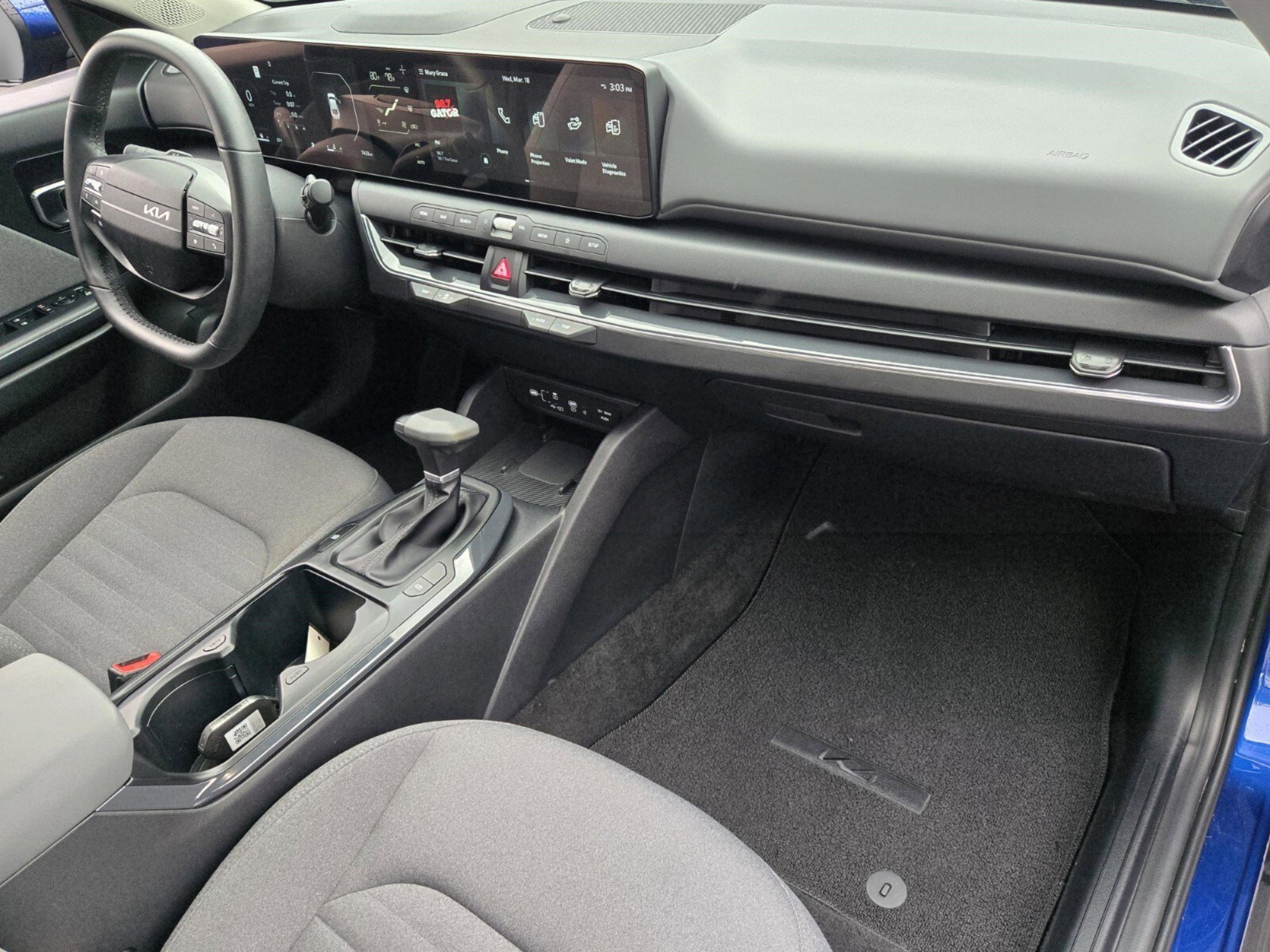 Used 2025 Kia K4 EX image 24