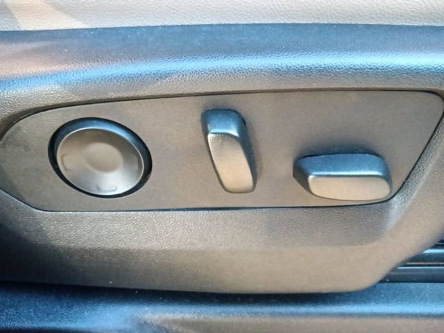 Used 2024 Chevrolet Suburban Premier RWD image 37