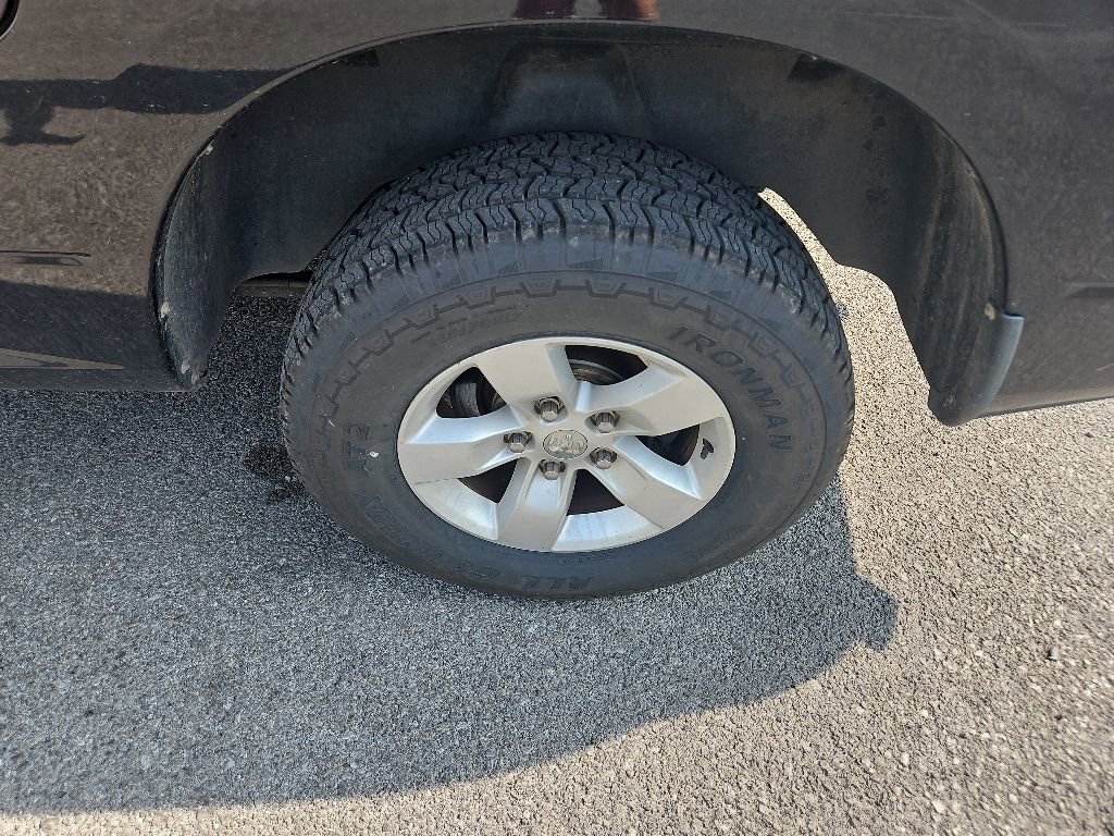 Used 2014 RAM 1500 Classic SLT AWD/4WD image 12