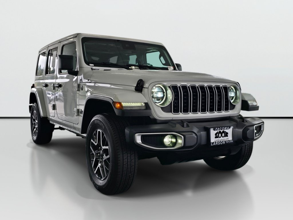 Used 2025 Jeep Wrangler Unlimited Sahara AWD/4WD image 7