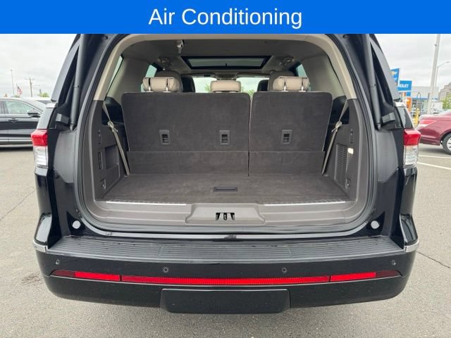 Certified 2023 Lincoln Navigator Reserve AWD/4WD image 31