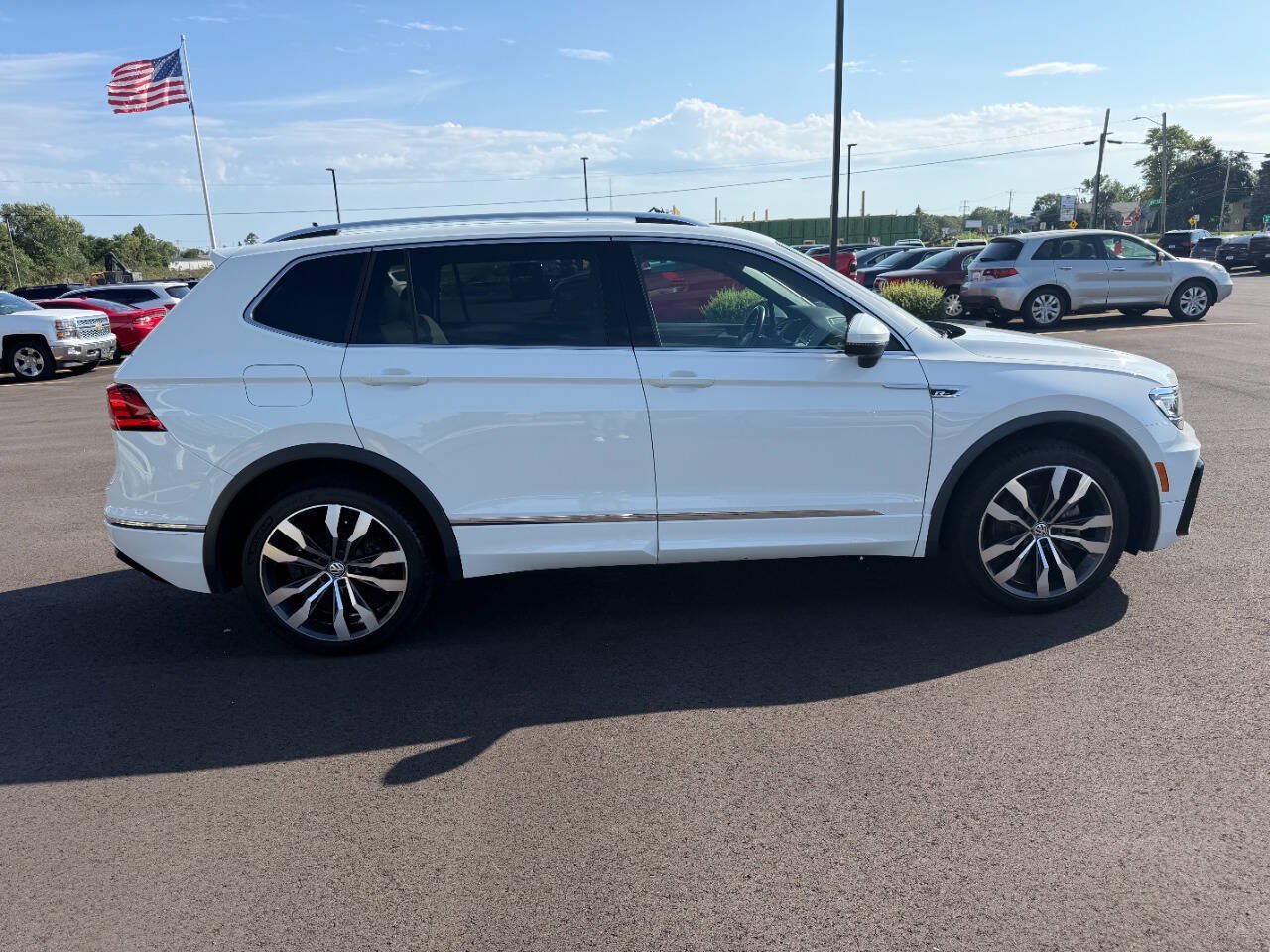 Used 2019 Volkswagen Tiguan SEL Premium R-Line AWD/4WD image 6