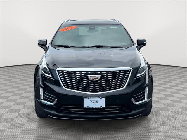 Used 2023 Cadillac XT5 Luxury AWD/4WD image 2