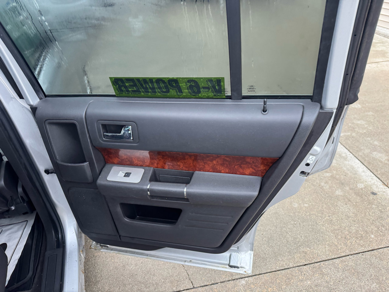 Used 2010 Ford Flex Limited image 16