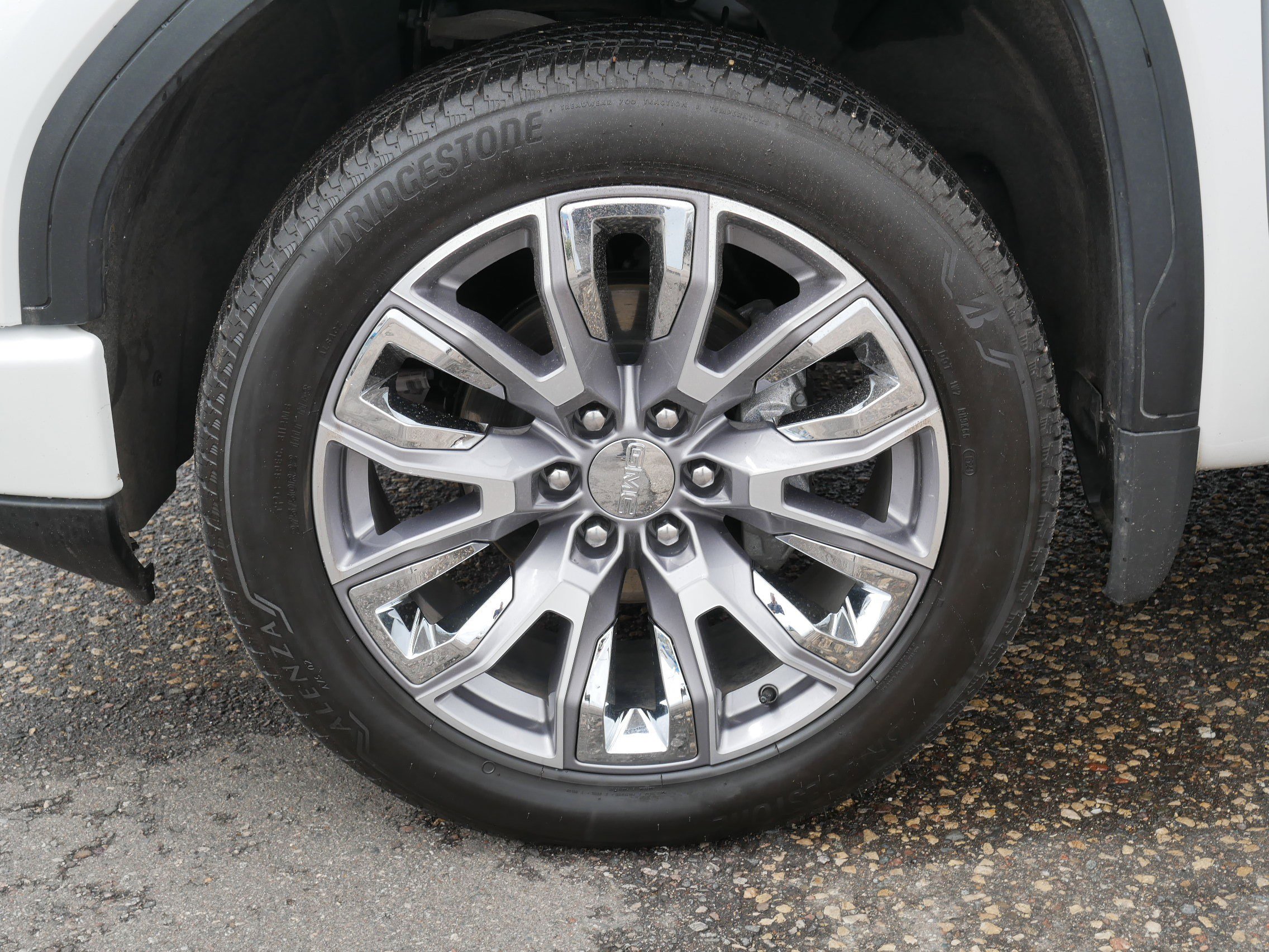 Used 2024 GMC Sierra 1500 Denali AWD/4WD image 15