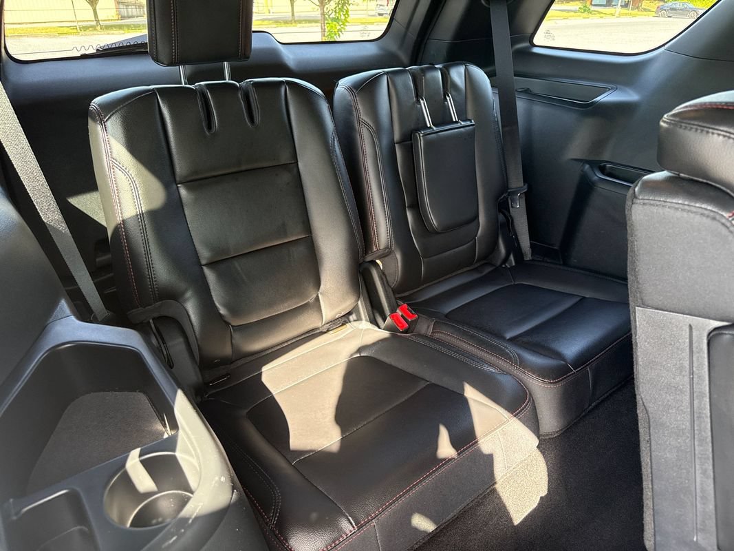 Used 2018 Ford Explorer Sport w/ Equipment Group 401A AWD/4WD image 15