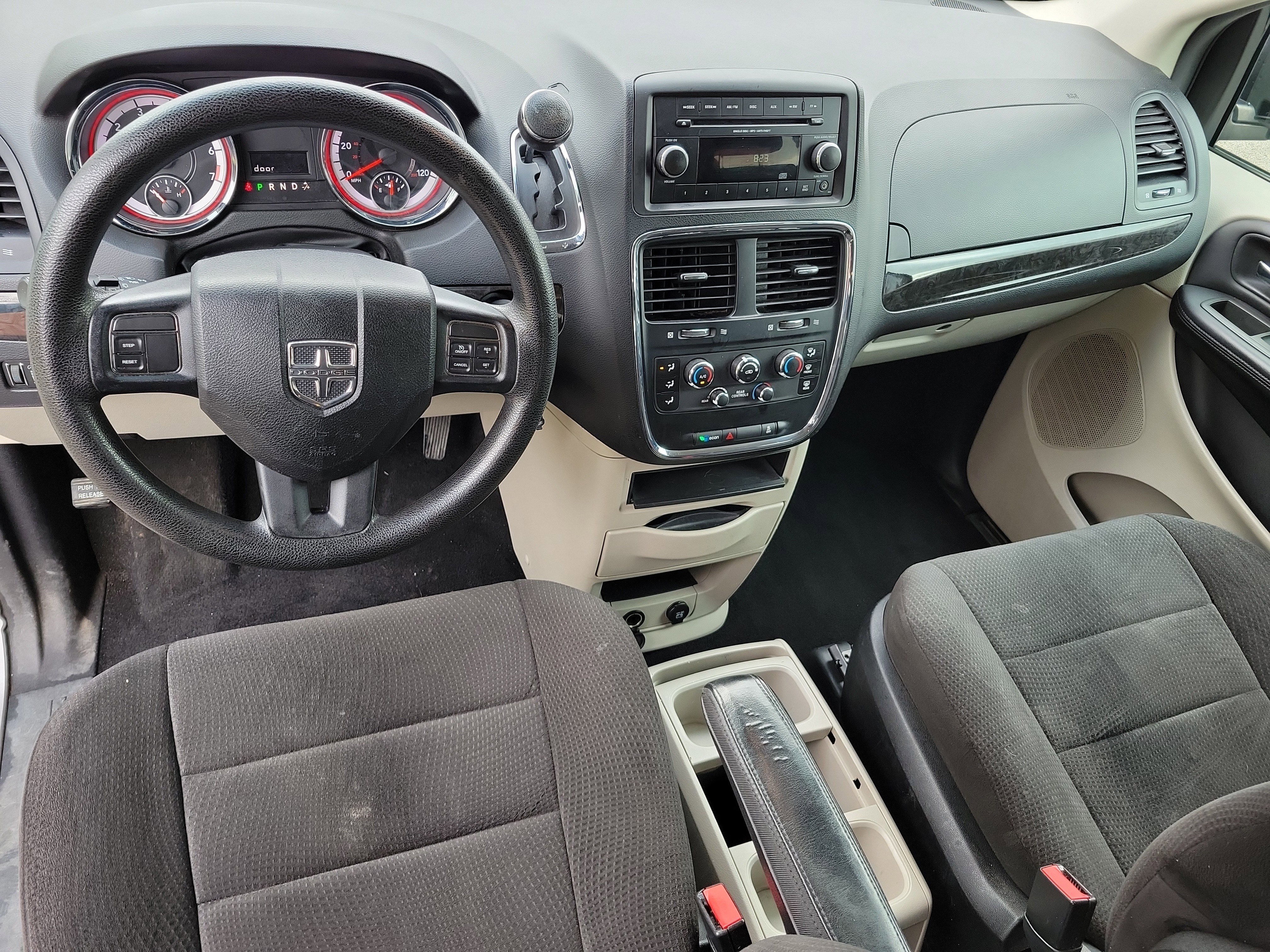 Used 2013 Dodge Grand Caravan SE image 8