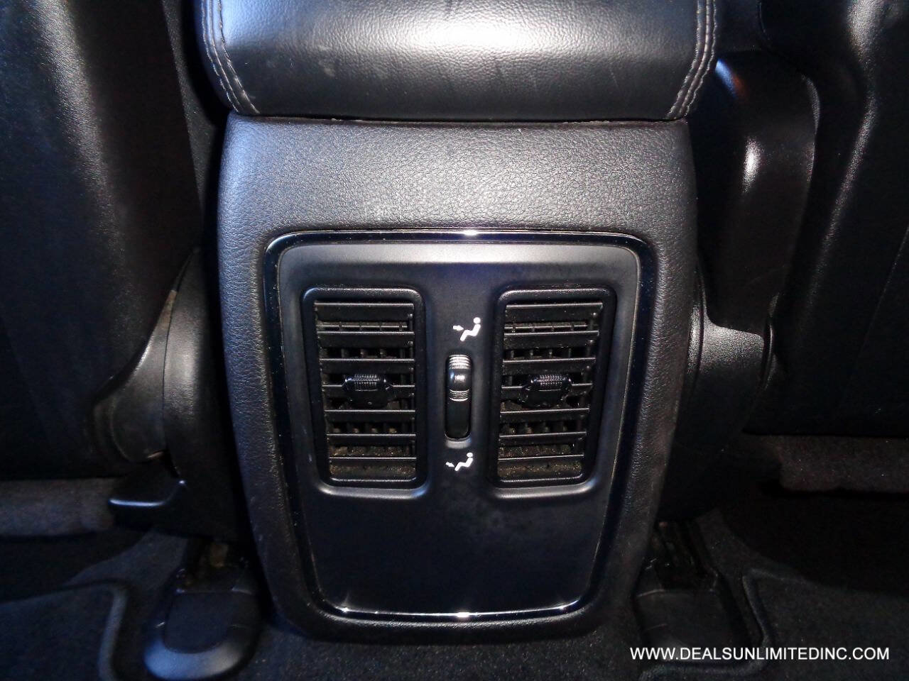 Used 2014 Jeep Grand Cherokee Laredo w/ Quick Order Package 23E AWD/4WD image 15