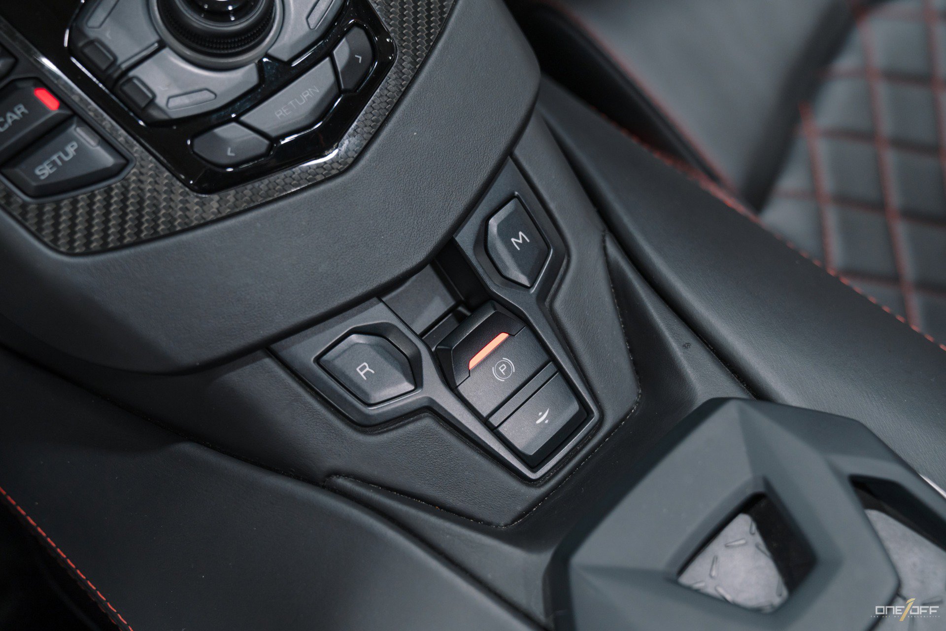 Used 2018 Lamborghini Aventador S image 40