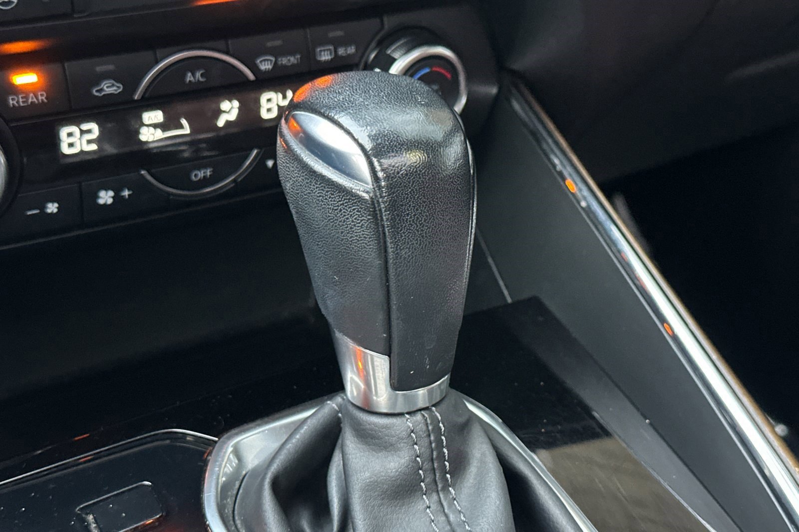 Used 2018 MAZDA CX-9 Signature image 16