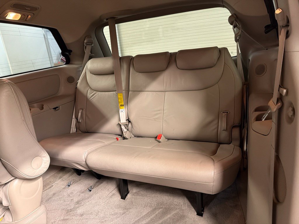 Used 2007 Toyota Sienna XLE FWD image 24