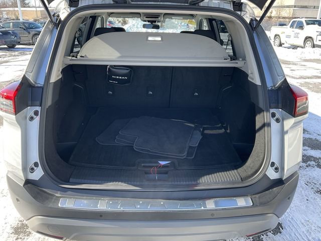 Used 2023 Nissan Rogue SV image 30