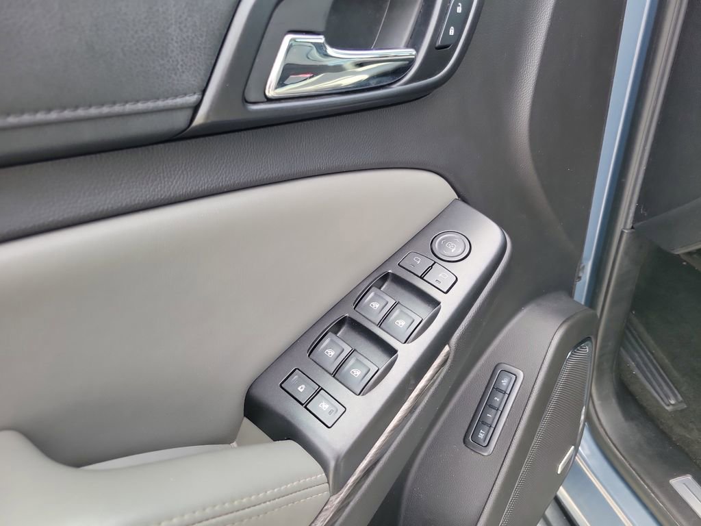 Used 2016 Chevrolet Tahoe LT RWD image 13
