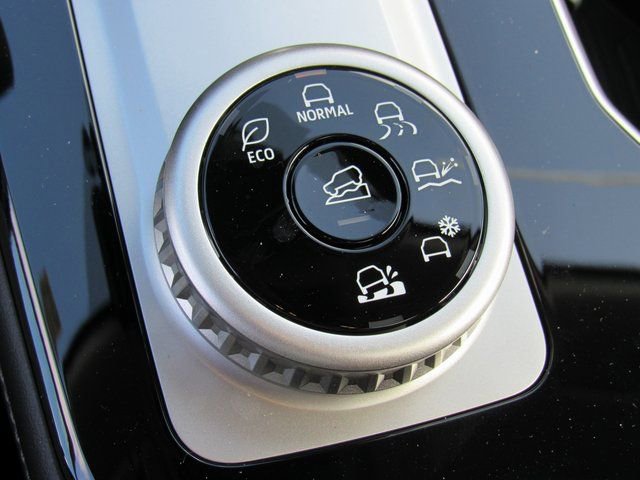 New 2025 Mitsubishi Outlander SEL image 22