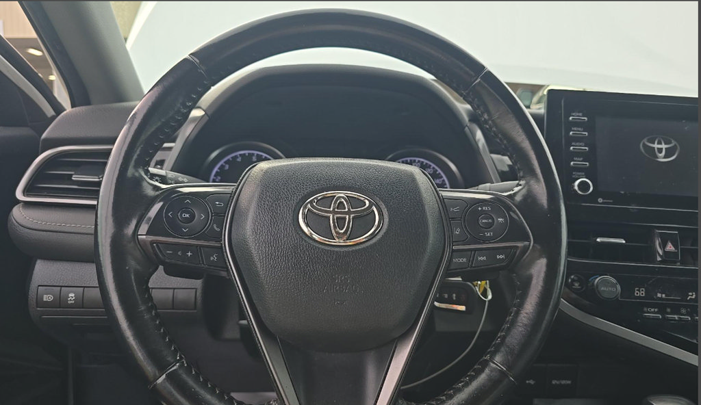 Used 2022 Toyota Camry SE FWD image 12