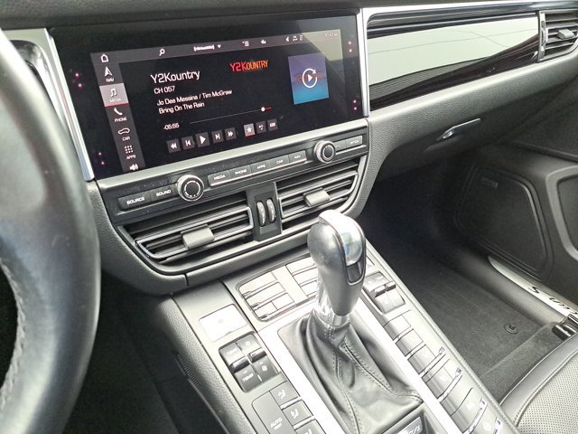 Certified 2020 Porsche Macan S image 31
