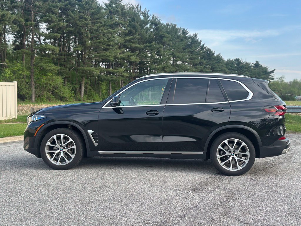 Used 2024 BMW X5 xDrive40i w/ Premium Package AWD/4WD image 7
