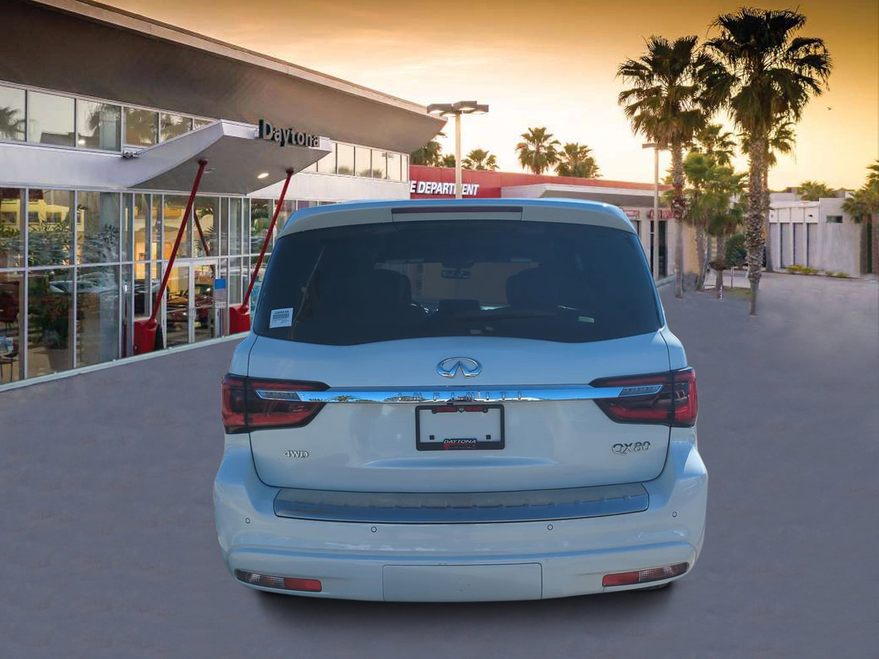 Used 2022 INFINITI QX80 Sensory w/ All-Season Package image 4