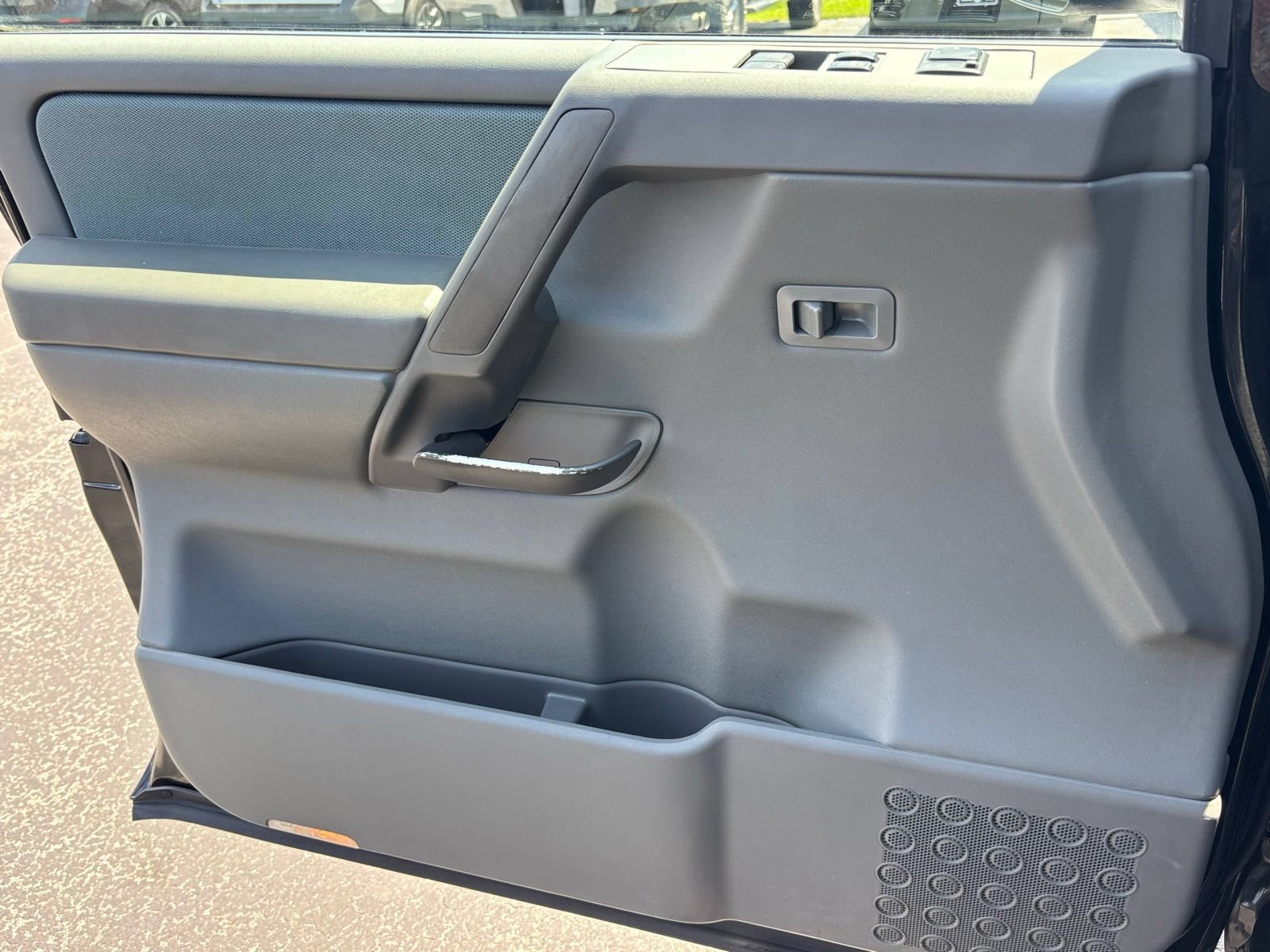 Used 2006 Nissan Titan SE RWD image 14