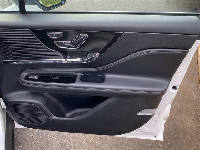 Certified 2022 Lincoln Corsair AWD w/ Premium Package image 36