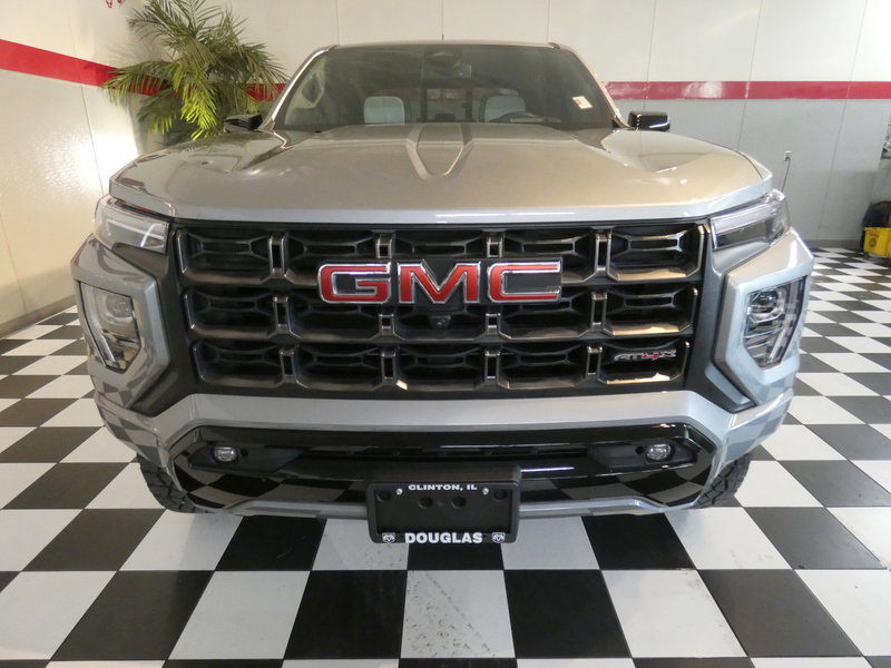 Used 2023 GMC Canyon AT4X image 2