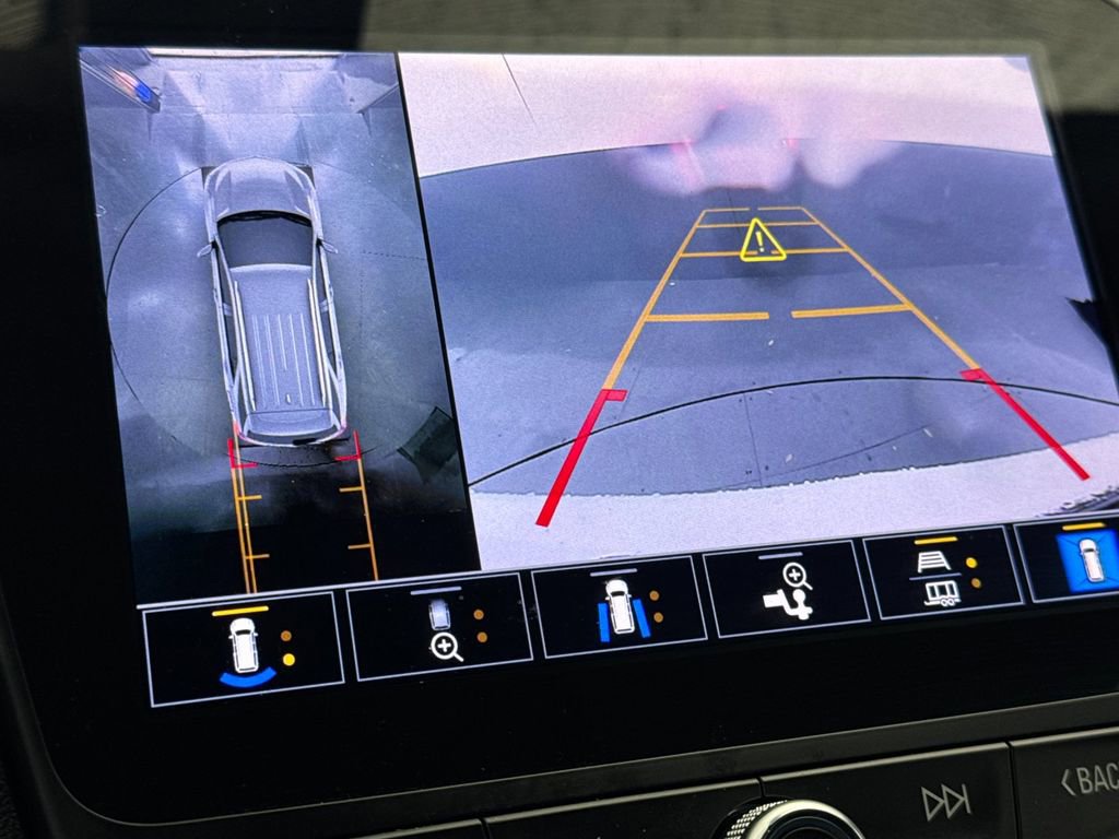 Used 2022 Chevrolet Equinox LT image 19