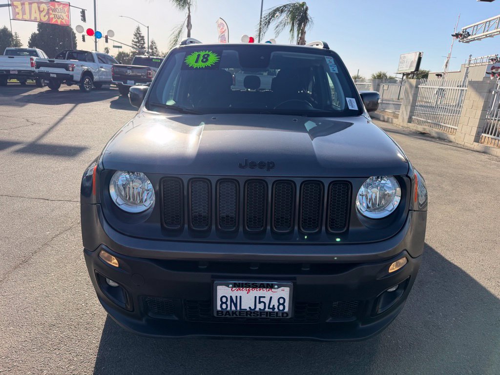 Used 2018 Jeep Renegade Altitude w/ UConnect 8.4 Nav Group FWD image 2
