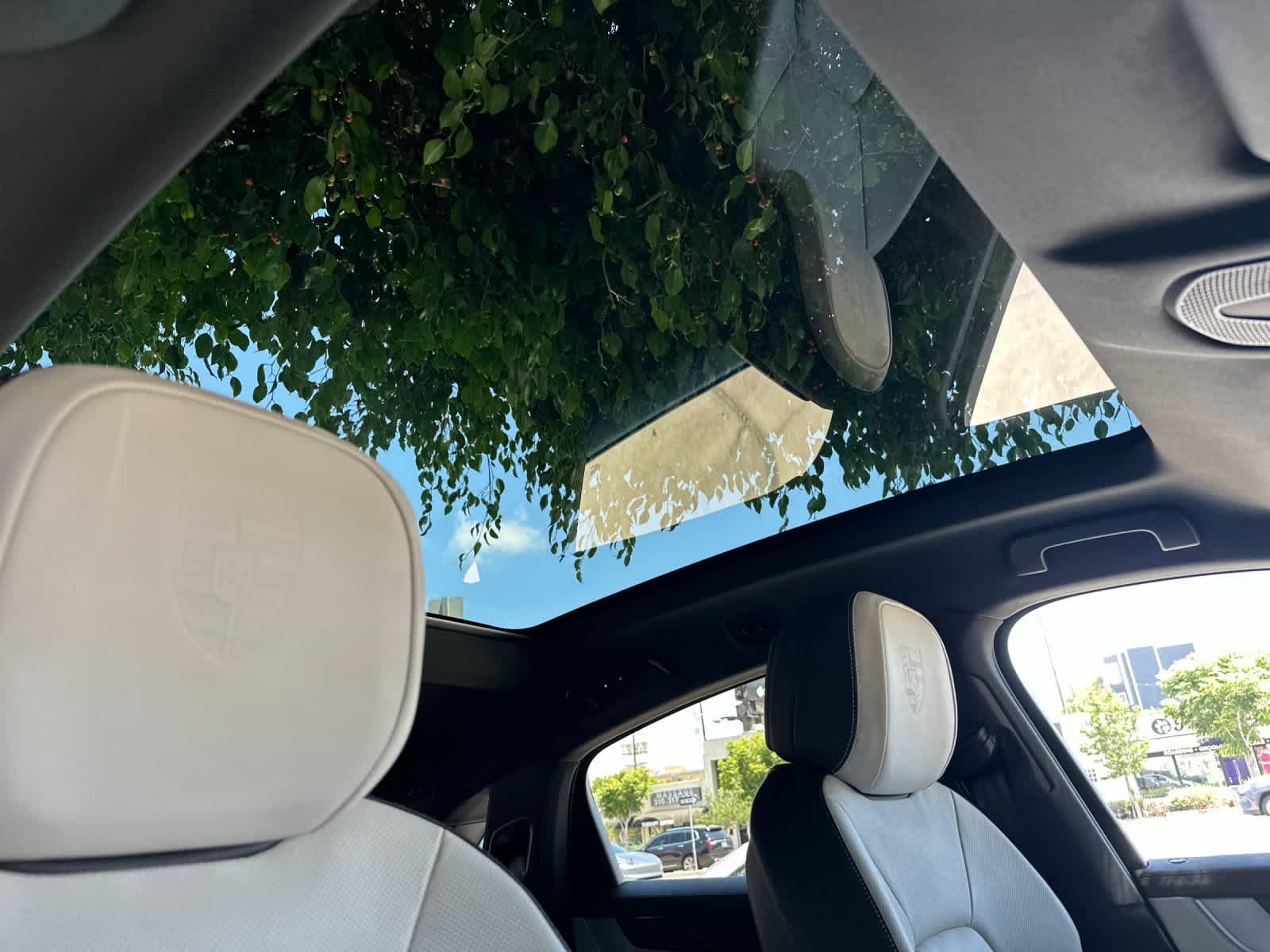 New 2026 Porsche Cayenne Coupe AWD/4WD image 18