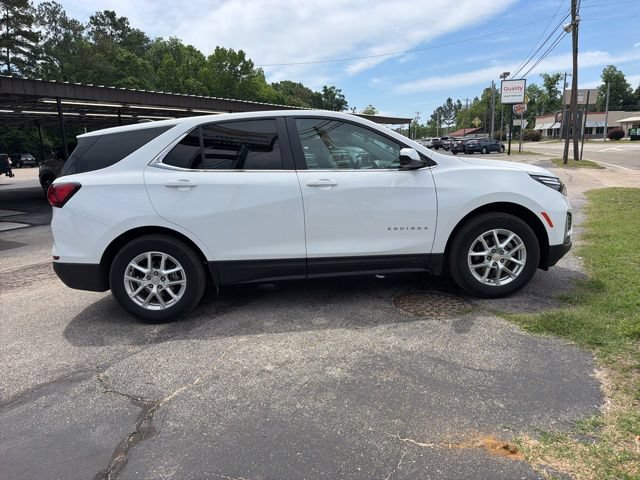 Used 2024 Chevrolet Equinox LT FWD image 2