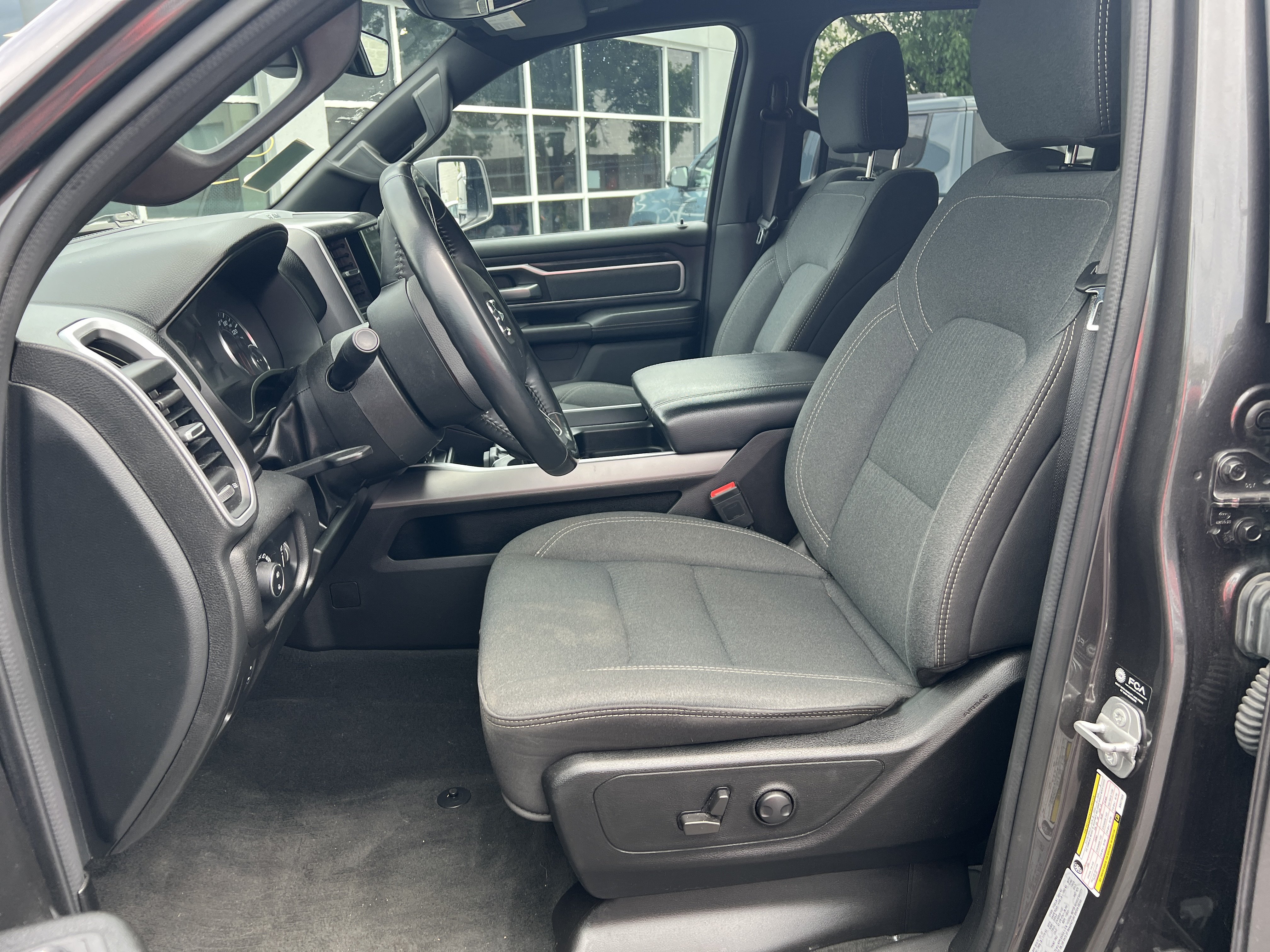 Used 2022 RAM 1500 Big Horn AWD/4WD image 13