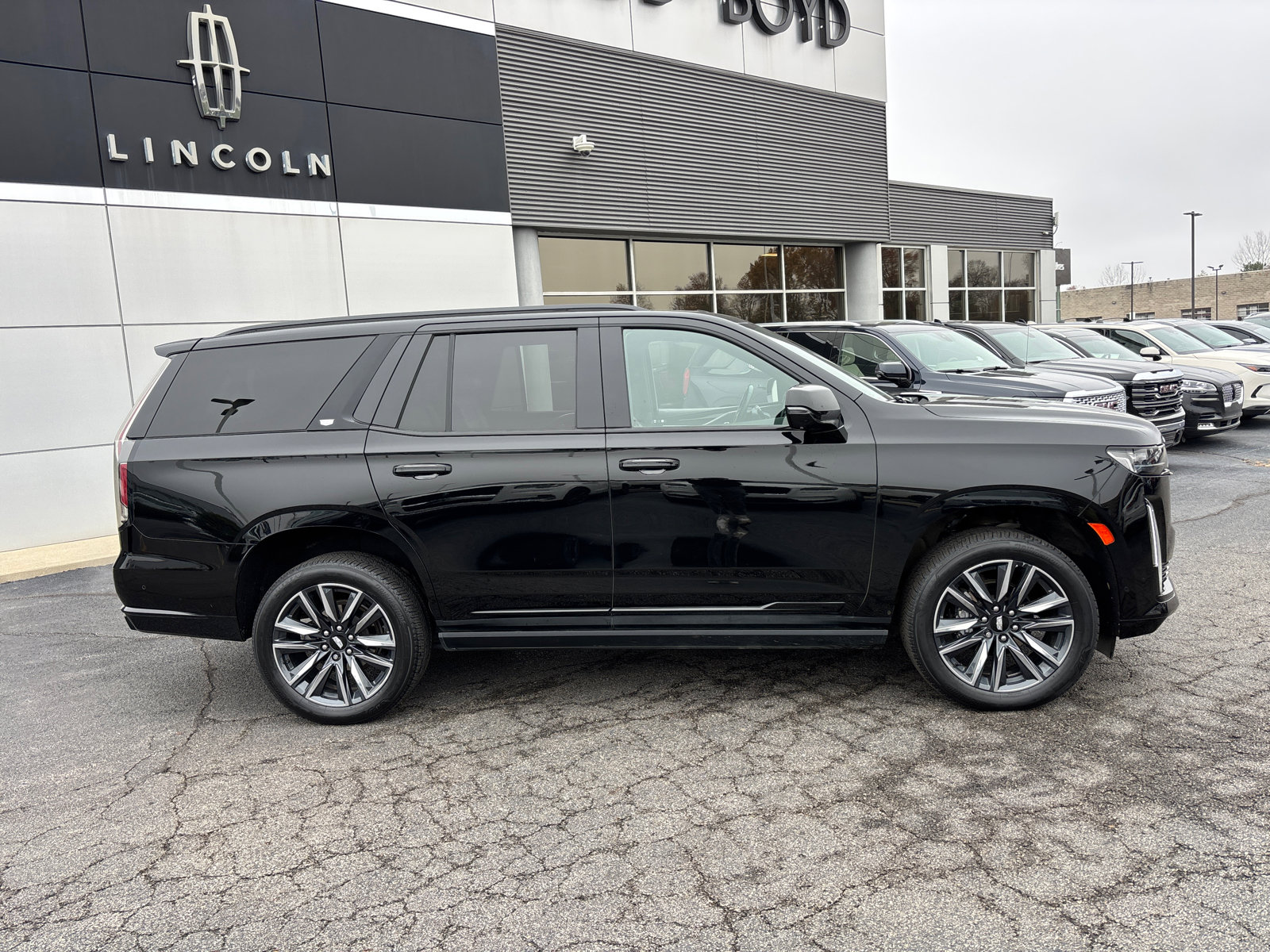 Used 2022 Cadillac Escalade Sport w/ Touring Package image 8