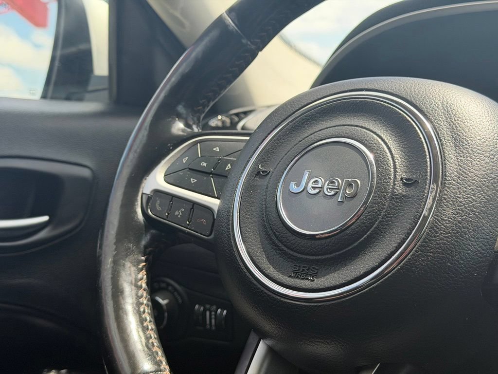 Used 2019 Jeep Compass Limited AWD/4WD image 17