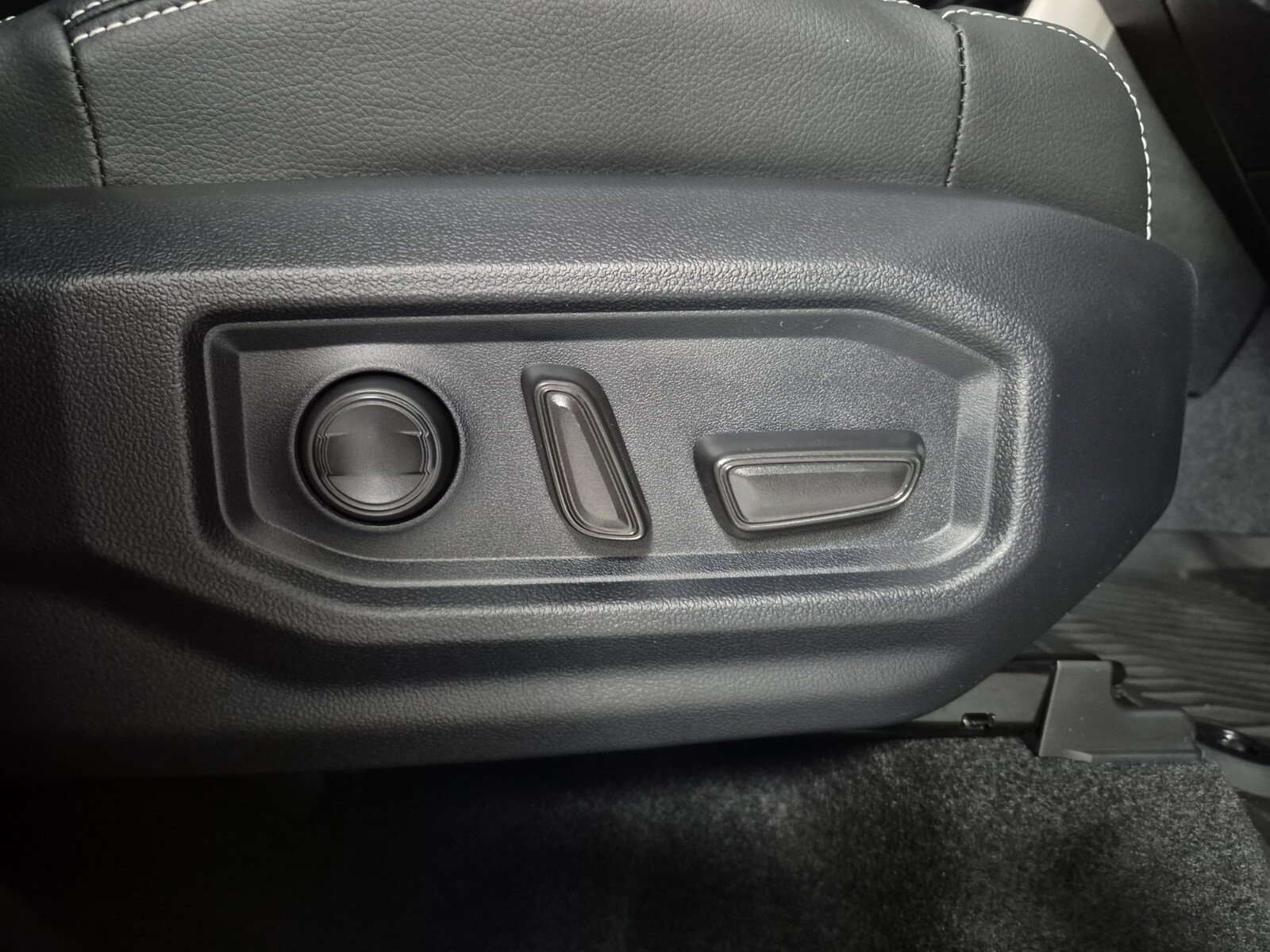 New 2026 Toyota Tundra Limited image 34