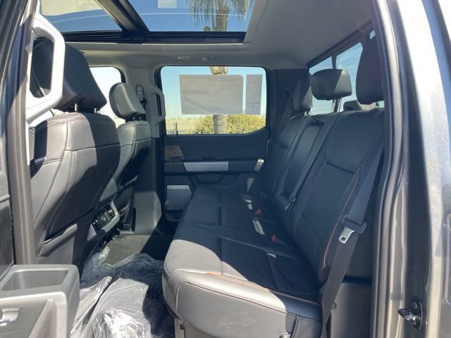 New 2026 Ford F250 Lariat w/ Black Appearance Package AWD/4WD image 22