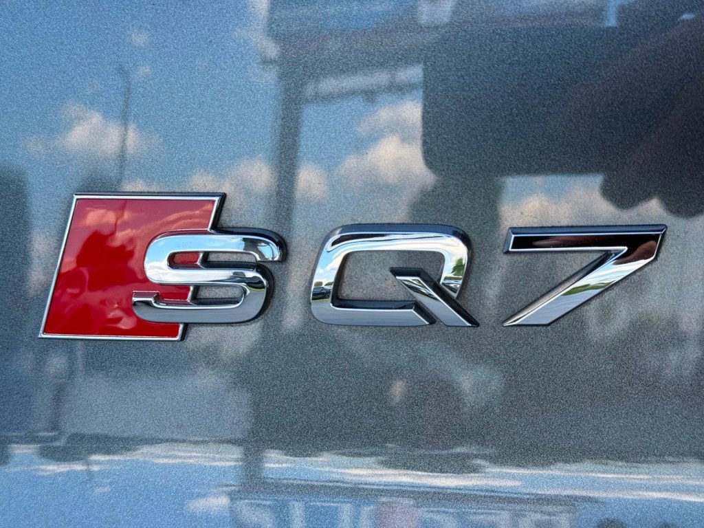Used 2023 Audi SQ7 Prestige AWD/4WD image 9