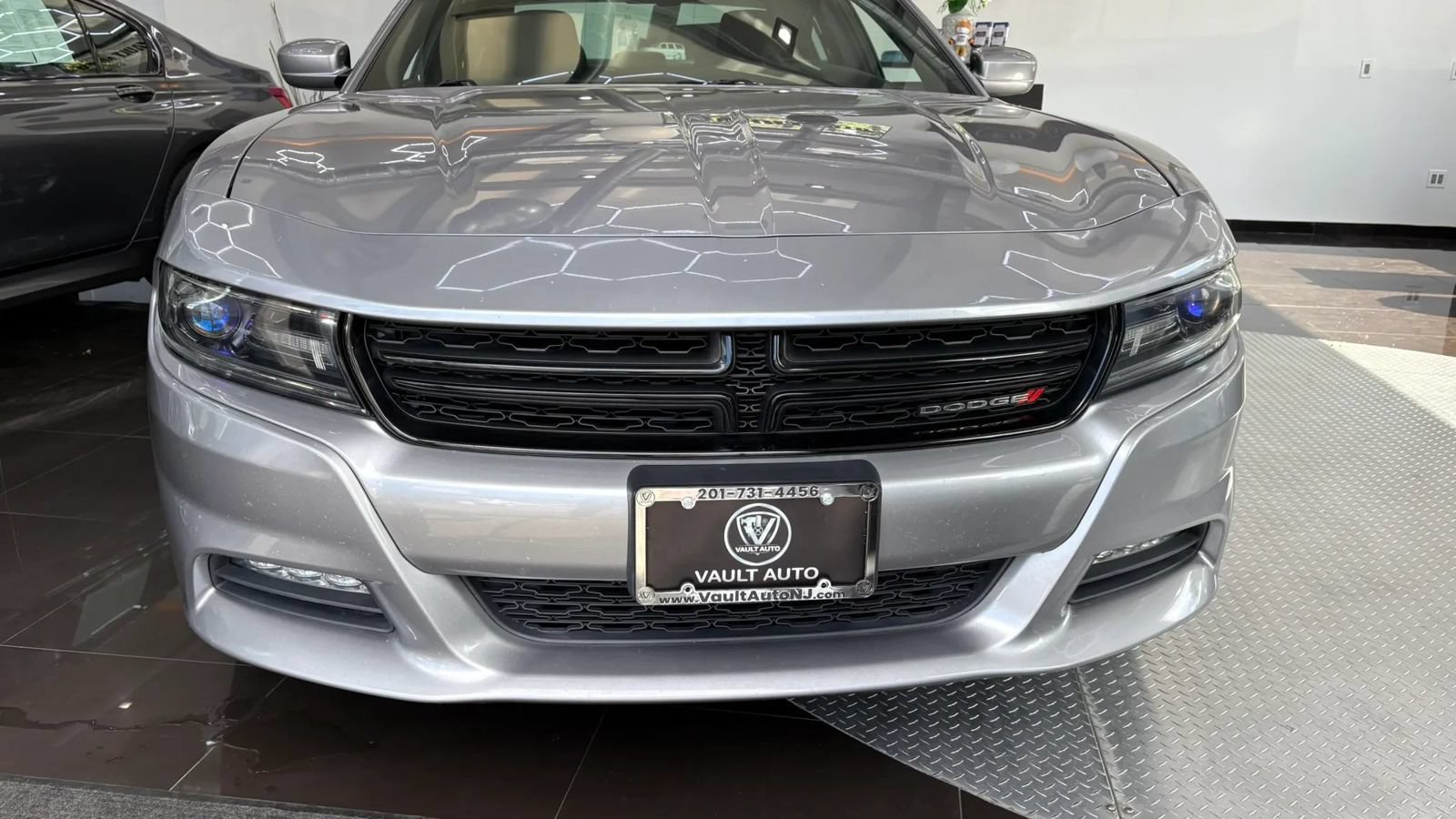 Used 2016 Dodge Charger SXT w/ Navigation & Travel Group