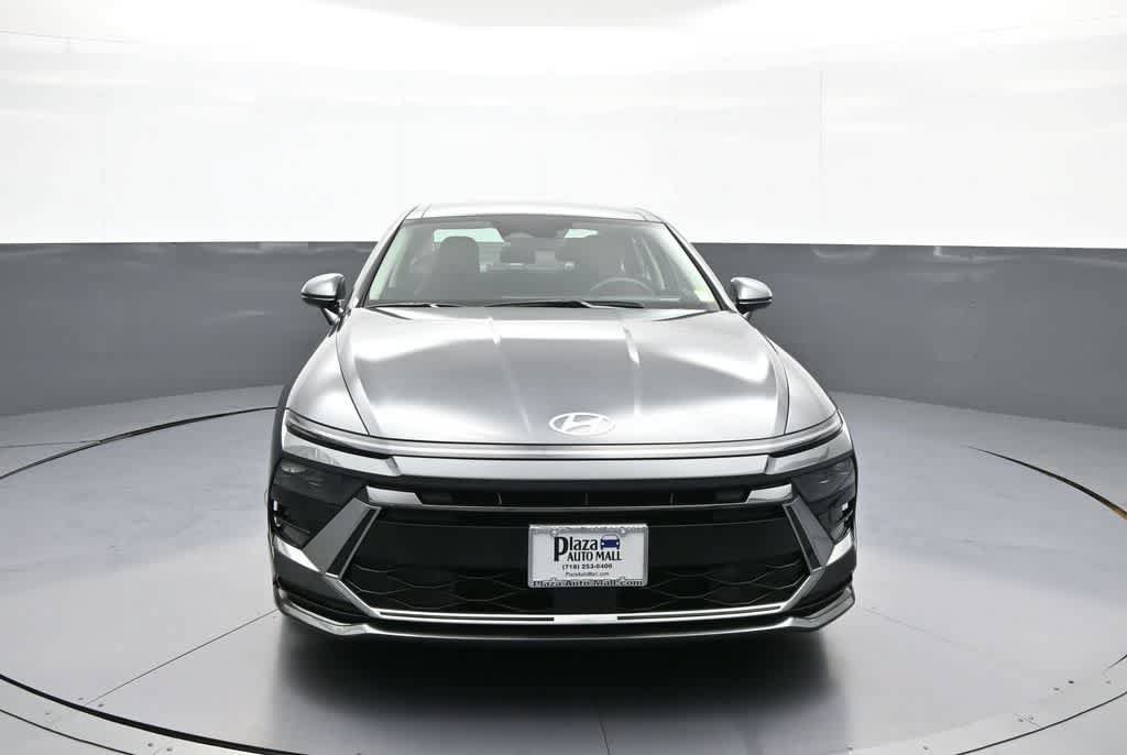 Used 2026 Hyundai Sonata SEL FWD image 2