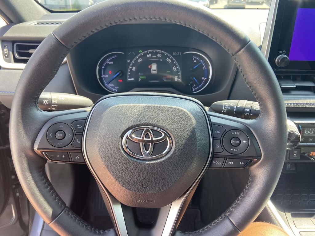 Used 2024 Toyota RAV4 SE w/ Convenience Package AWD/4WD image 35