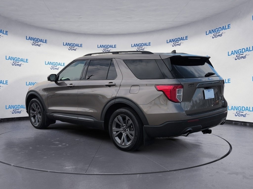 Used 2021 Ford Explorer XLT w/ Equipment Group 202A image 9