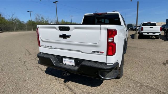 New 2026 Chevrolet Silverado 1500 ZR2 image 9
