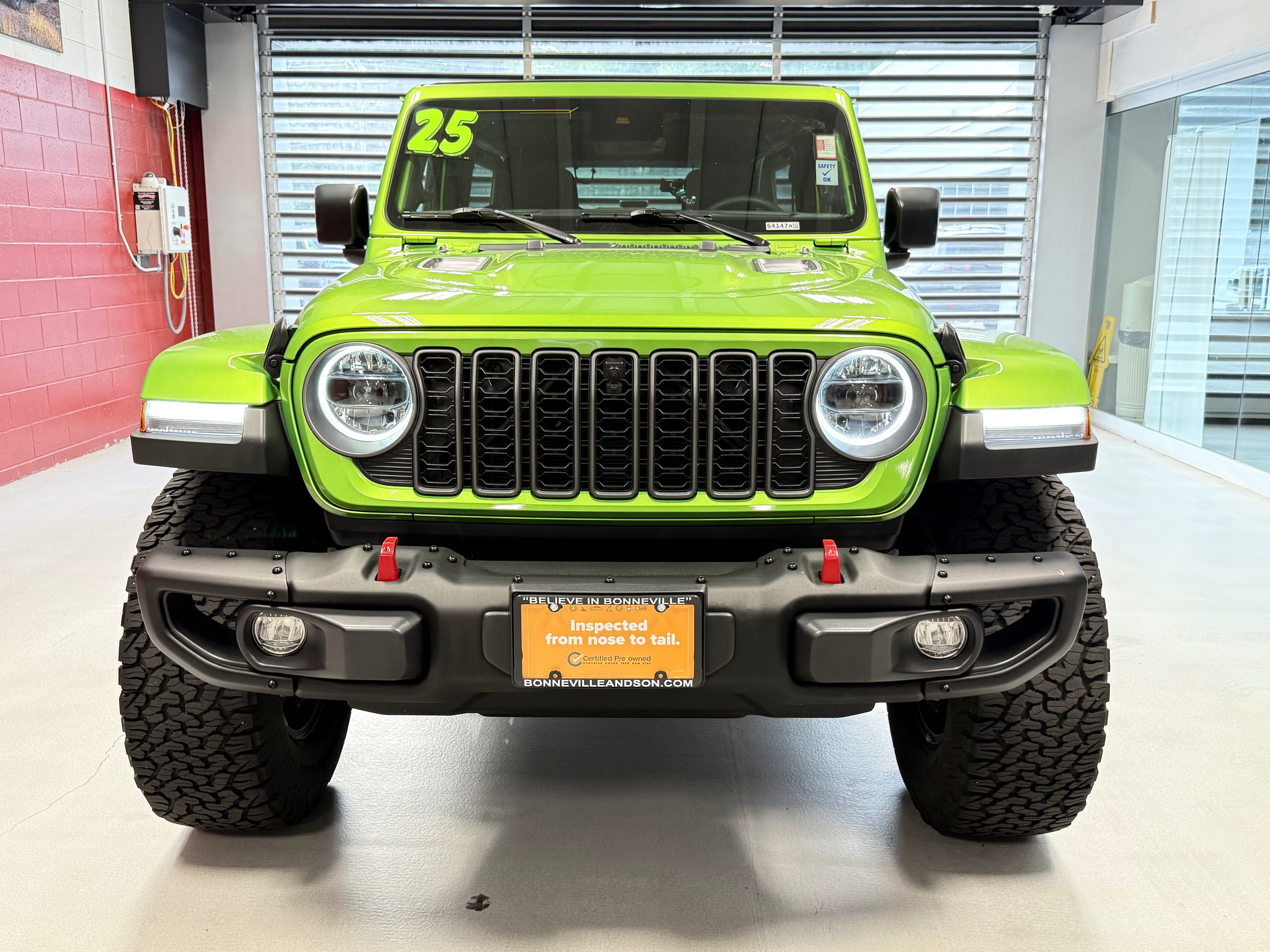 Certified 2025 Jeep Wrangler Unlimited Rubicon AWD/4WD image 13