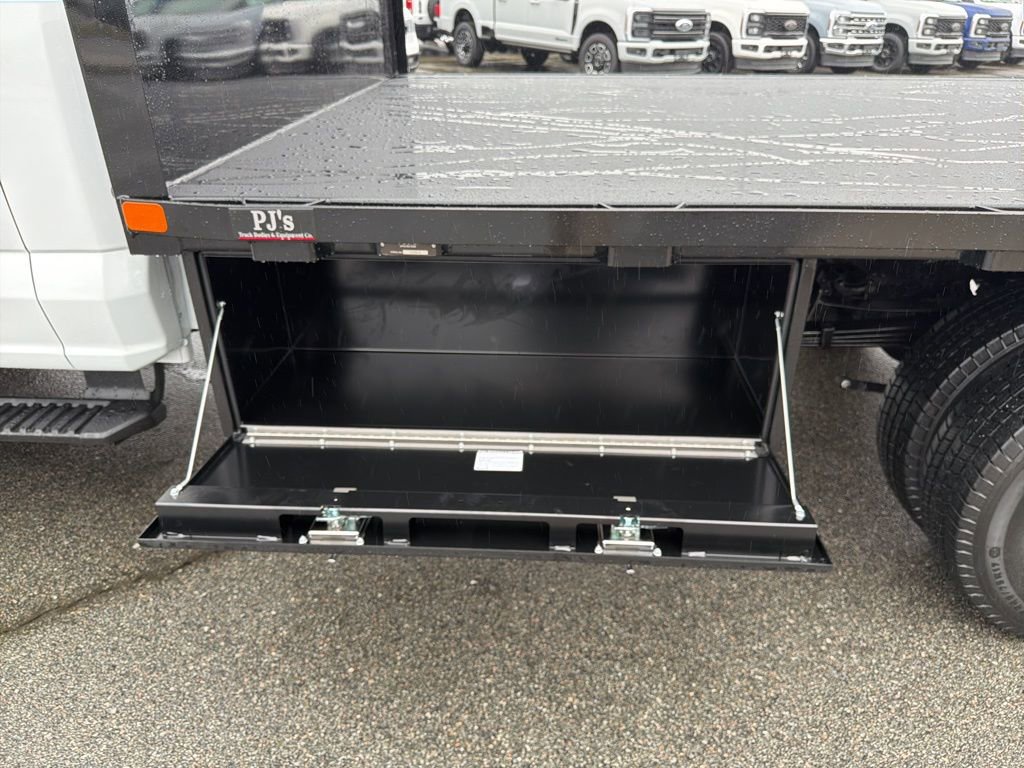 New 2026 Ford F350 XL w/ XL Chrome Package image 13
